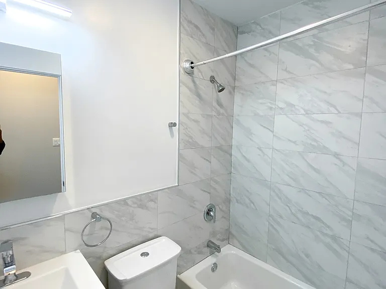 3108 N. Milwaukee Ave. — Photo 5