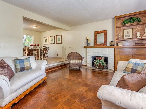5th image of 1047 Fleetwood Dr