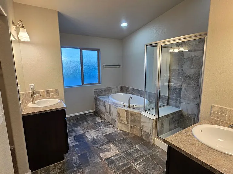 1058 E Ranch Dr — Photo 5