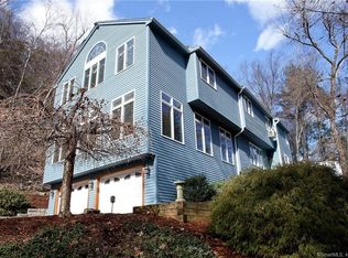6 Higate Ln, Simsbury, CT 06070