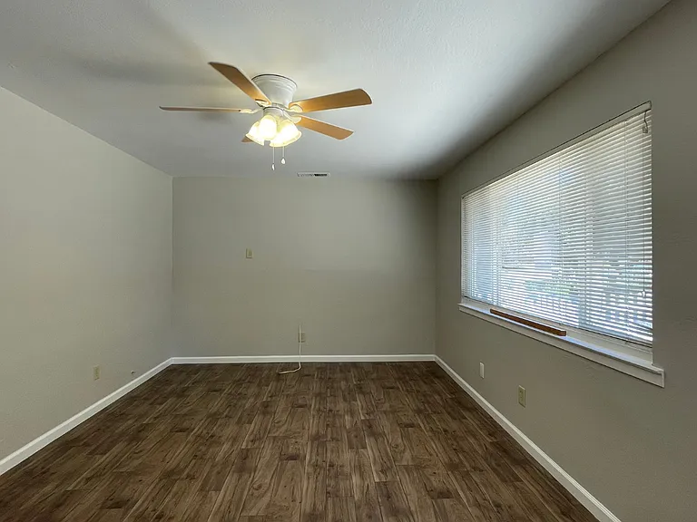 759 N Main St #A — Photo 5
