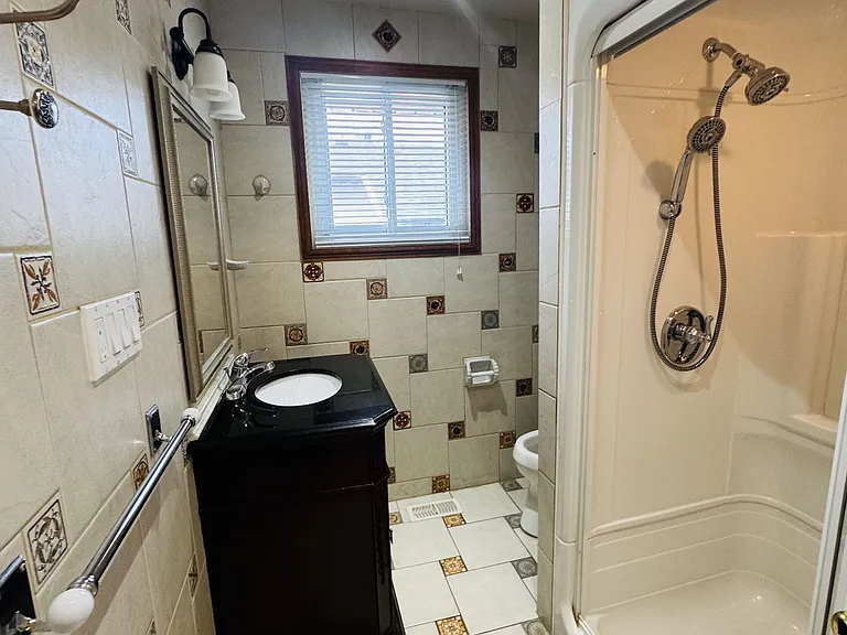 3361 Rexway Dr — Photo 9