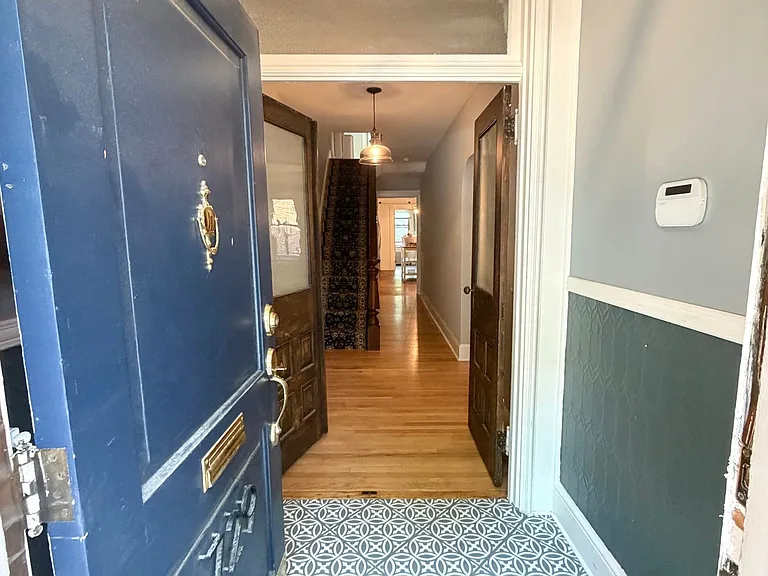 729 E Orange St — Photo 3