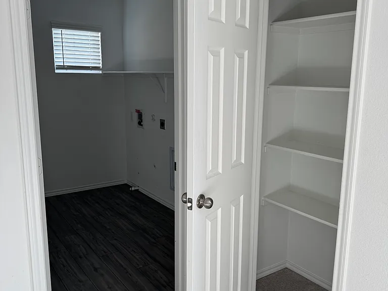 528 Lake Erie Dr — Photo 31