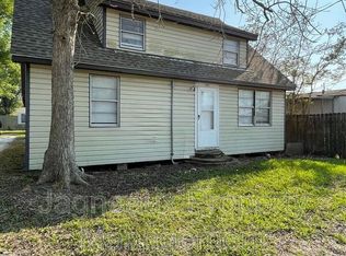 415 W Logan St #B, Sulphur, LA 70663