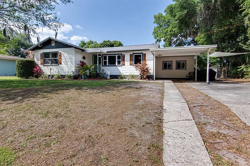 1st image of 1422 Fern Pl