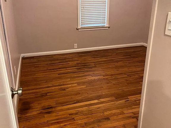 3rd image of 26885 Kuchenmeister St