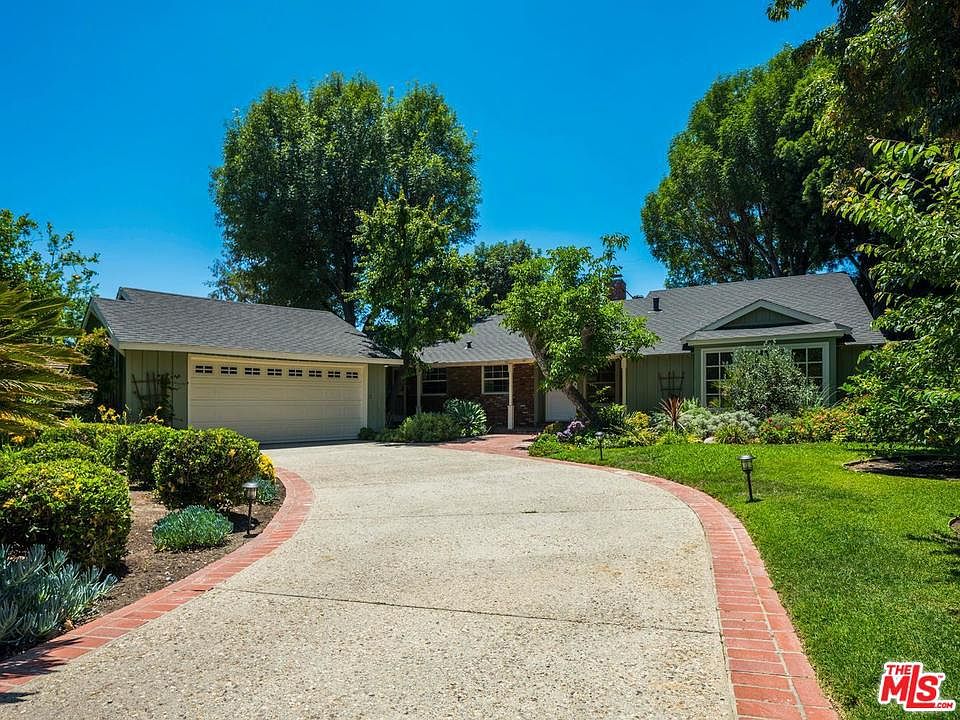 1st image of 8963 Oak Park Ave