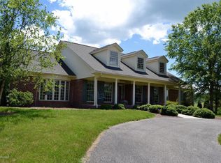 155 W Wind Dr, Max Meadows, VA 24360