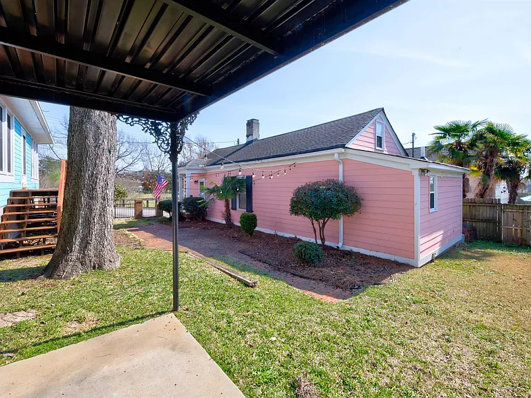 728 Blanding St — Photo 24