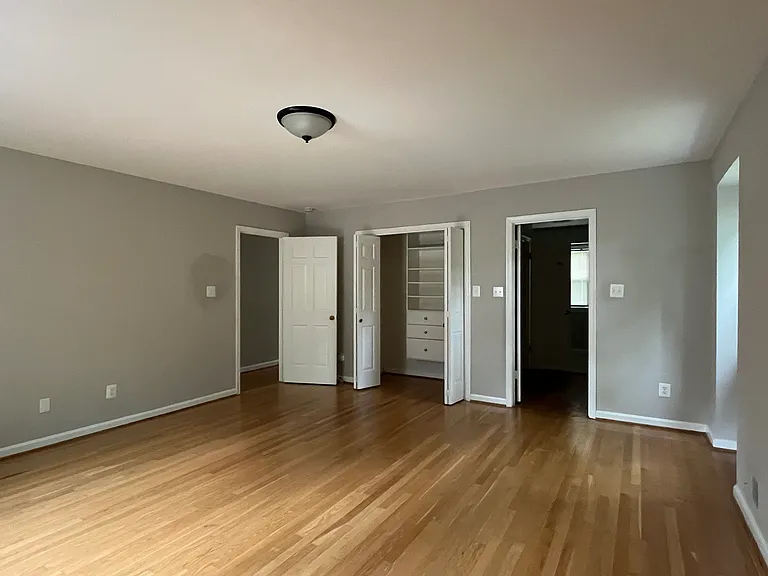6833 Melrose Dr — Photo 9