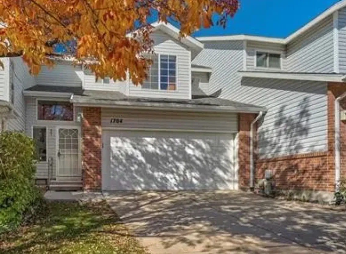 3 bed, 2.5 bath, 1754 sqft, $2,450 — Photo 1