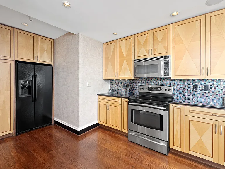 555 Church St #2300 — Photo 10
