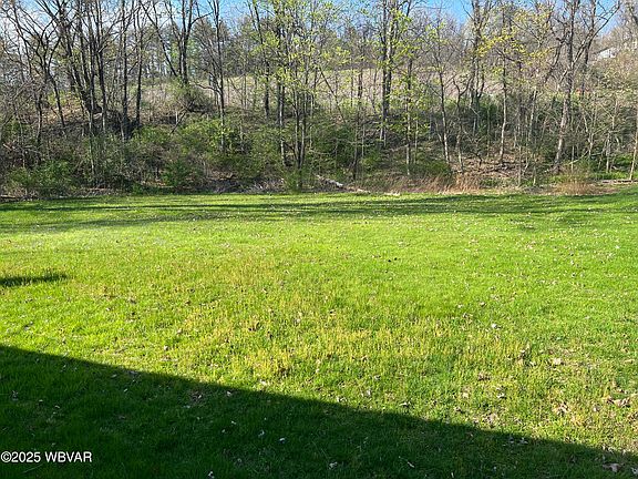 3rd image of 1418 Fairview Dr