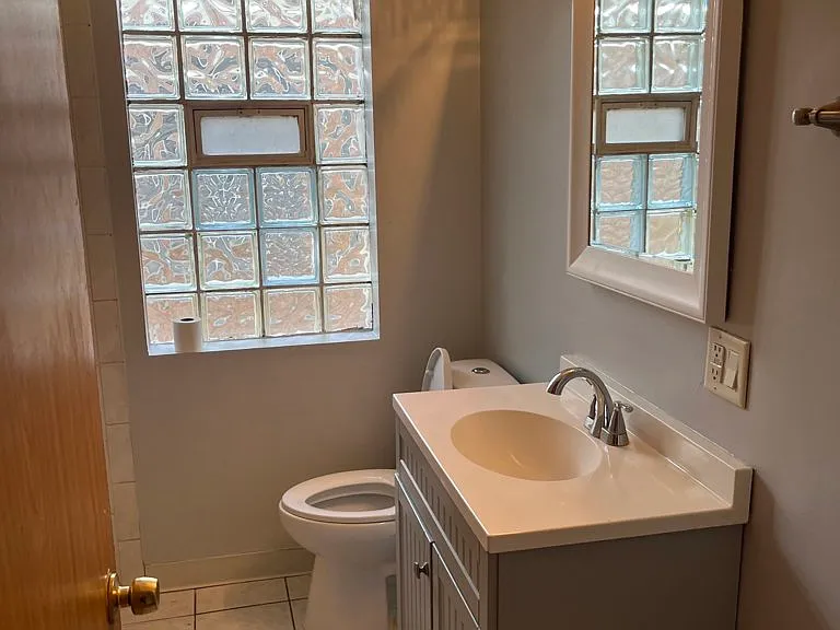 8722 S Winchester Ave — Photo 9