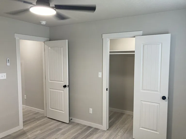 10423 Preston Ct — Photo 11