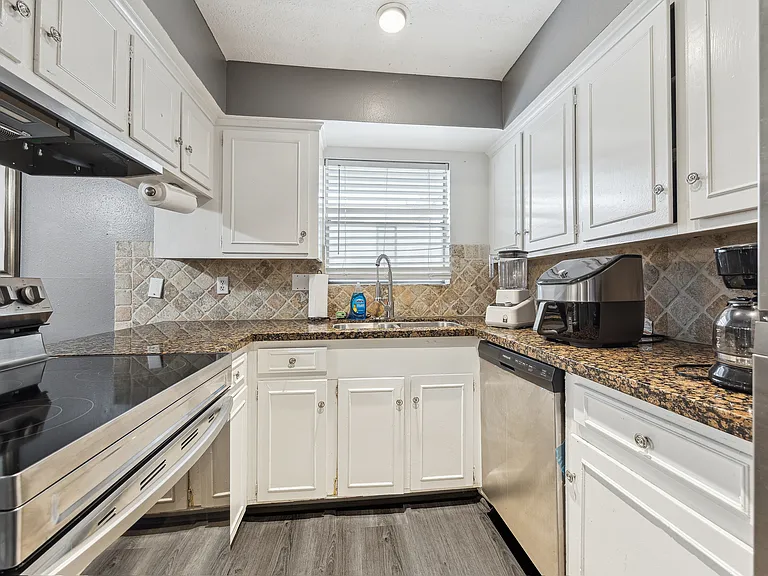 1718 Crownover Rd #10 — Photo 1