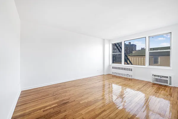 Rented by TwoRealEstate LLC | media 7