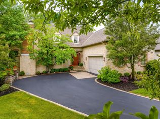 6055 Whitney Woods Ct, Columbus, OH 43213