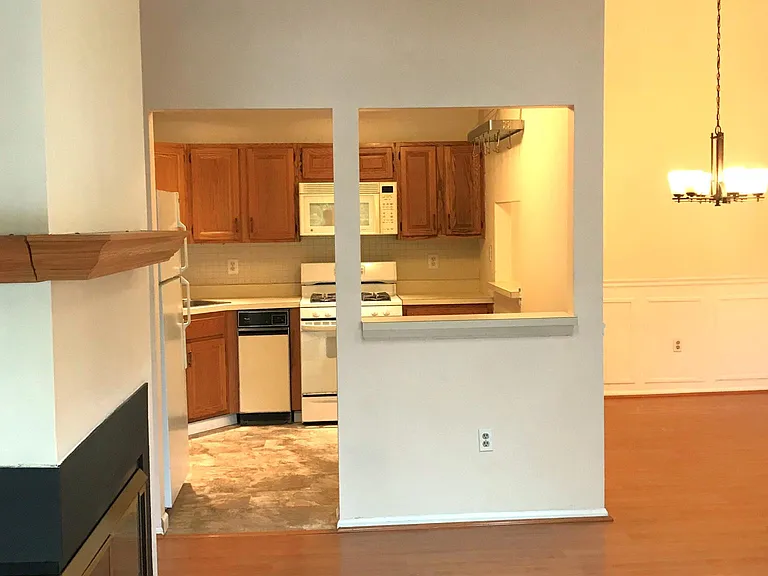 102 Woodward Ln #2 — Photo 3