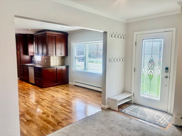 (undisclosed Address), East Northport, NY 11731