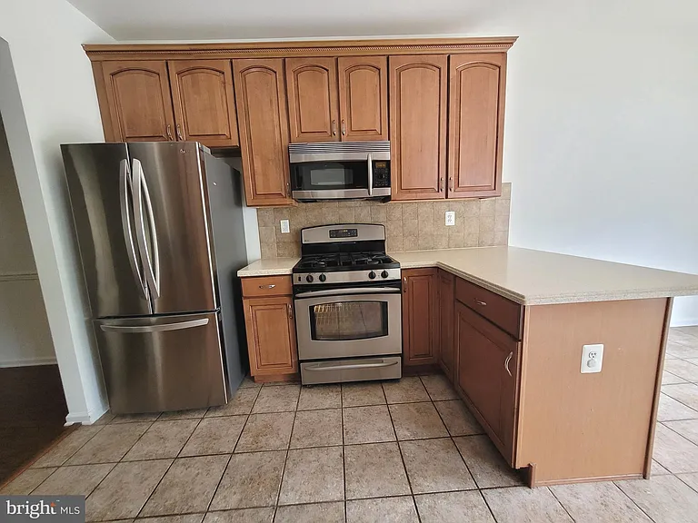 35 Tudor Ct — Photo 9