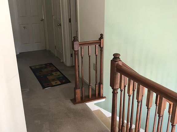 5th image of 27 Kennedy Dr