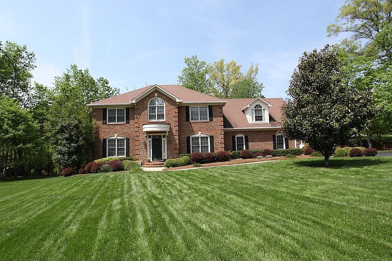 1st image of 103 Paddington Ct