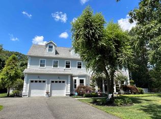 8 Marvin Ave, Linwood, NJ 08221