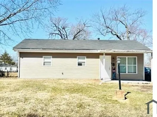 509 Saint Barbara Ln, Cahokia, IL 62206