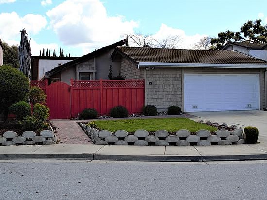 1st image of 116 Southsun Ct