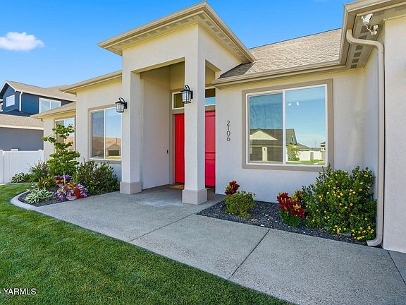 4th image of 2106 S 74th Ave