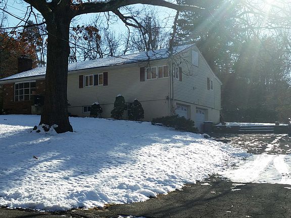 3rd image of 6 Park Ave