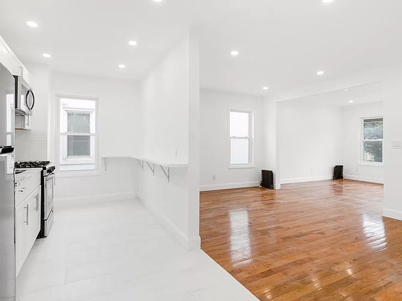 5th image of 2412 Ditmars Blvd