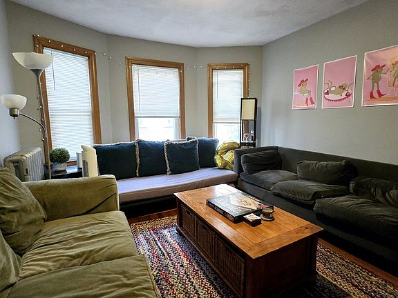 4th image of 36 Sunset Rd #1