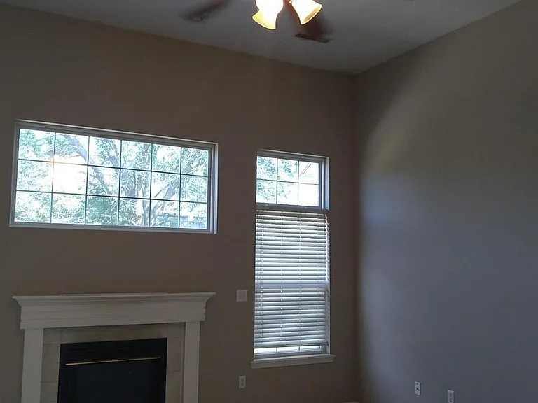 2011 Keystone Dr — Photo 2