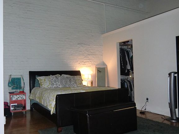 2nd image of 1319 Leavenworth St APT 205