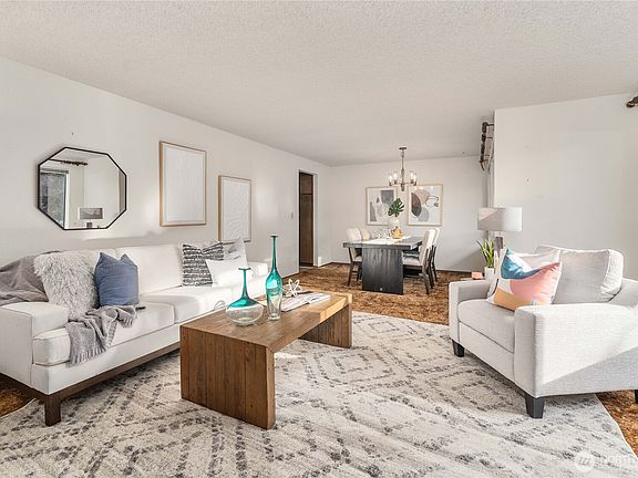 5th image of 14605 Meadows Court E