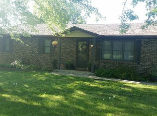 433 Saint Andrews Dr, Holts Summit, MO 65043