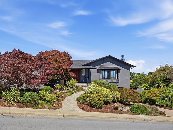 2nd image of 1806 Sebastian Dr