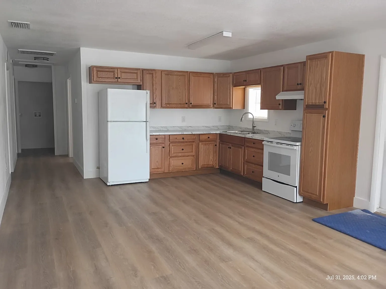 5 bed, 1300 sqft, $1,975 — Photo 4