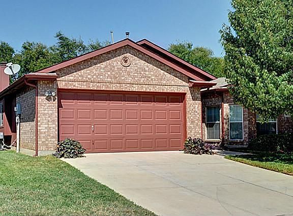 3rd image of 752 Oriole Dr