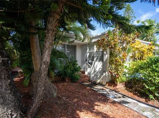 2005 Calais Dr #2007, Miami Beach, FL 33141