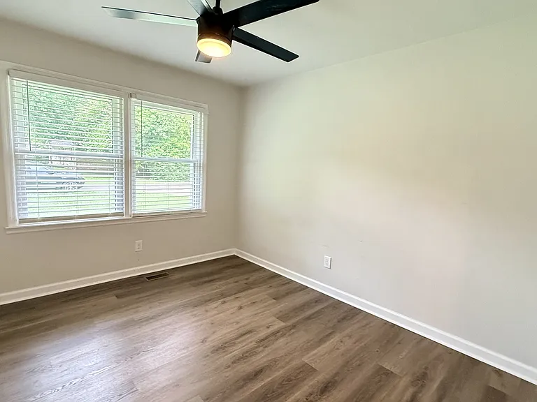 117 Carol Dr — Photo 15