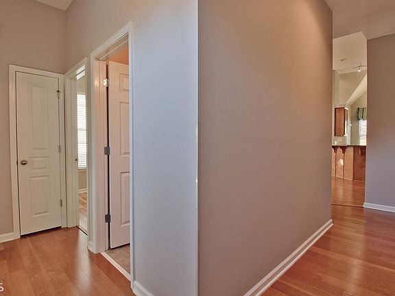 2nd image of 215 Turnbridge Cir