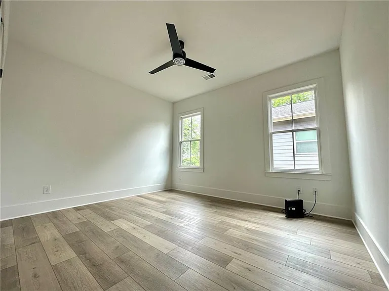 192 Claire Dr SE — Photo 15