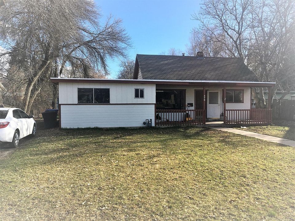 Front view of home