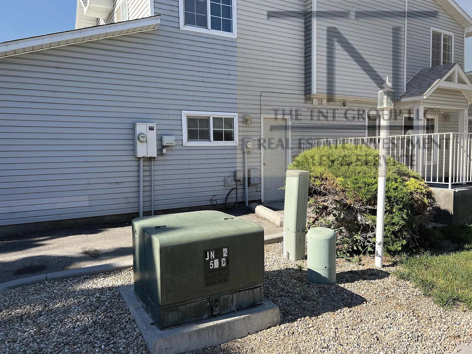 2 bed, 2.5 bath, 1108 sqft, $1,400 — Photo 2