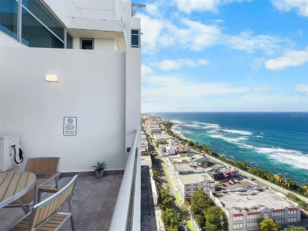 1 bed, 2.0 bath, 1130 sqft, $8,500 — Photo 2