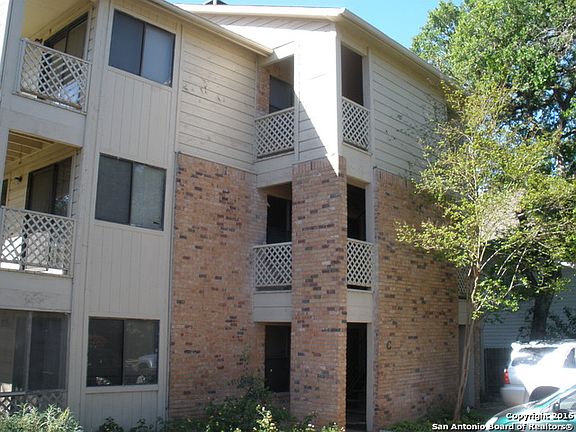 2nd image of 421 W San Antonio St #5-C